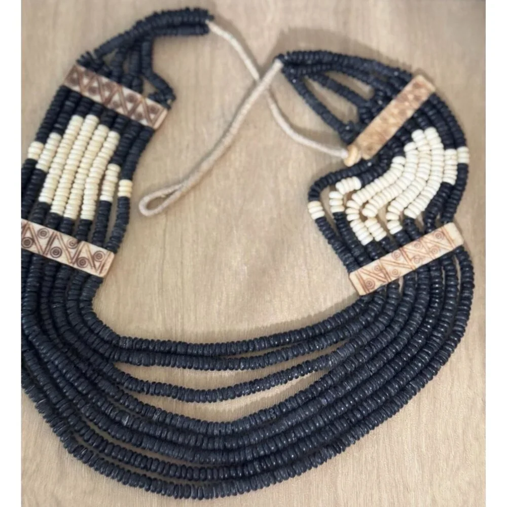 Vintage Tribal Multistrand Black White Beaded Necklace Carved Accents Southwest - Picture 4 of 8